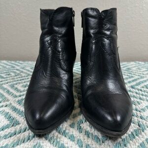 Frye Size 6.5 Renee Seam Black Leather Women's Ankle Booties